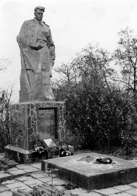 Воскресенське