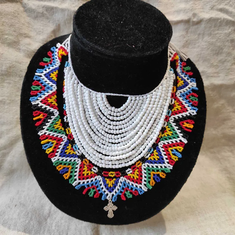 Н. Грицишин. Репліка бойківської прикраси «Плетінка» 1-ї пол. 20 ст. з с. Тюшка (Міжгірський р-н Закарпатської обл.). 2019.Бісер, набирання в разки, нанизування