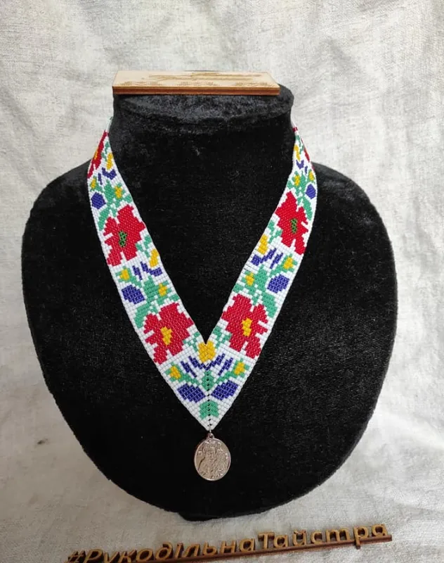 Н. Грицишин. Репліка кутового ґердана «Розмай» за старовинним зразком. 2020. Бісерне ткання