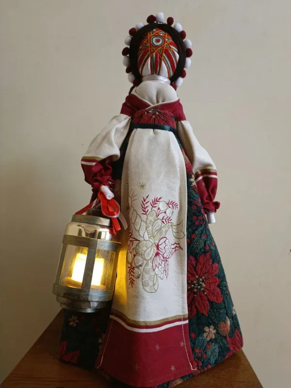 І. Харатін. Лялька «Провісниця зорі». 2024. Текстиль