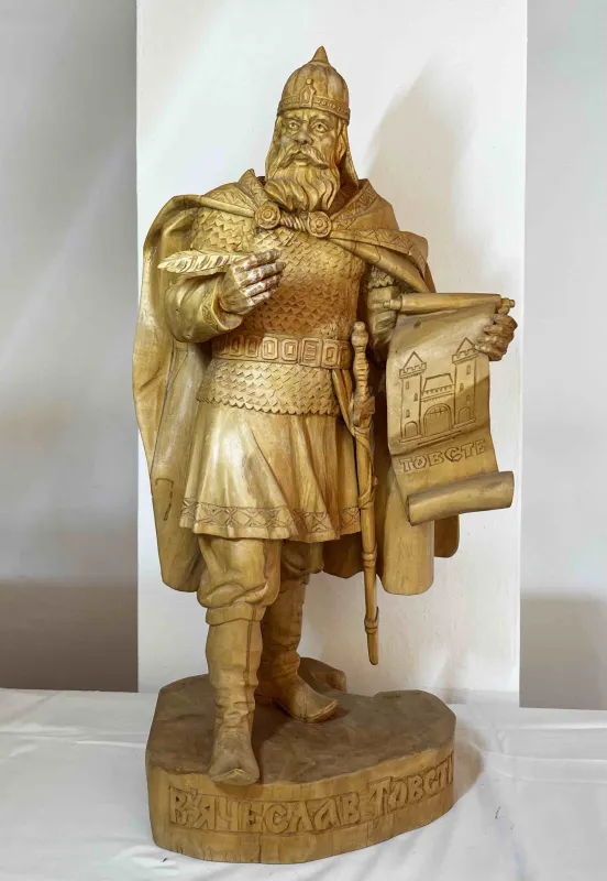 Є. Храпливий. «В’ячеслав Товстий». 2007. Липа, об’ємне різьблення