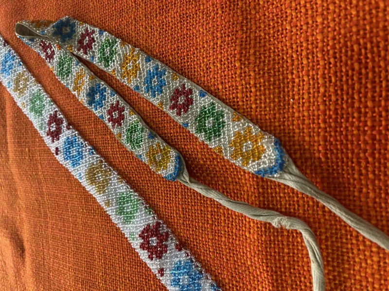 Т. Семенець. Стрічковий ґердан. 2022. Бісер, нитки